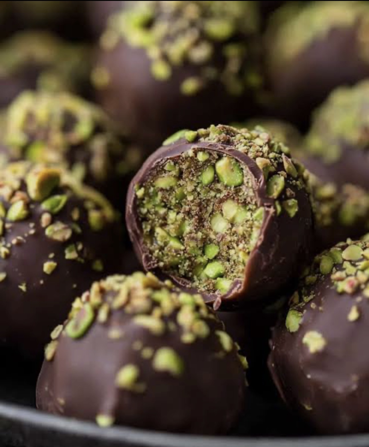 Chocolate Pistachio Crunch, pistachio chocolate laddu